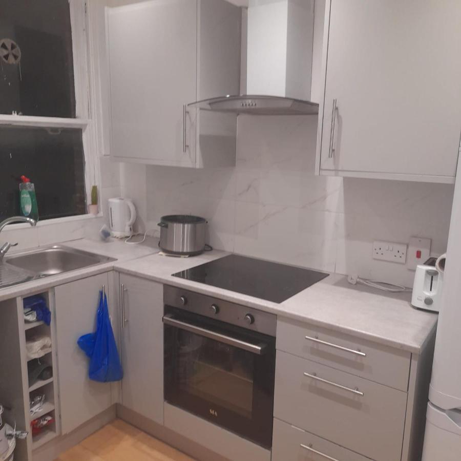 Self-Contained Flat On The 2Nd Floor You Will Share With One Other Guest, In A Family House 2 Minutes Walk From Tufnell Park Station 2Nd Floor With Stairs Londyn Zewnętrze zdjęcie