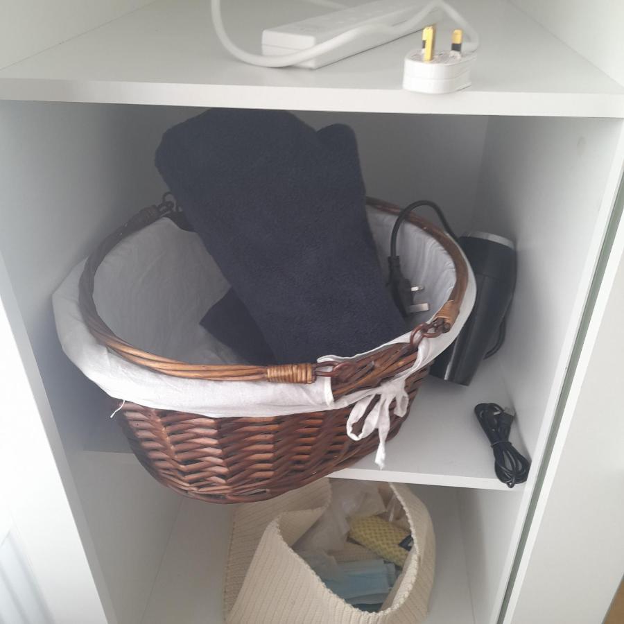 Self-Contained Flat On The 2Nd Floor You Will Share With One Other Guest, In A Family House 2 Minutes Walk From Tufnell Park Station 2Nd Floor With Stairs Londyn Zewnętrze zdjęcie